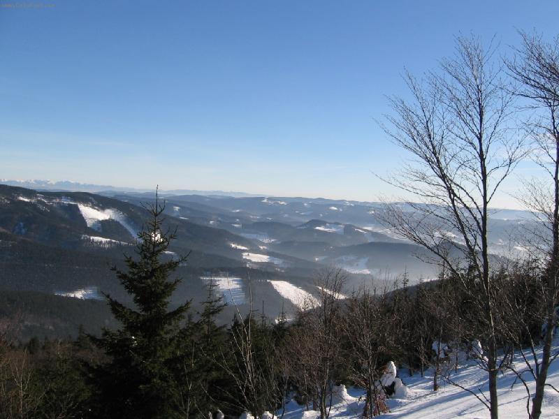 Foto: Český kras-Pustevny z výhledem na Vysoké Tatry