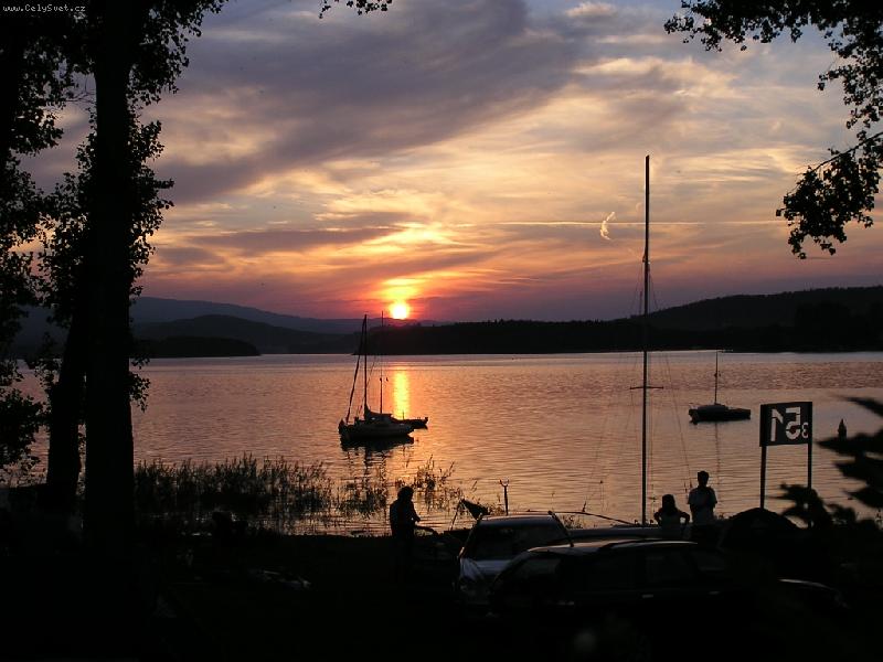 Foto: Lipno-západ slunce