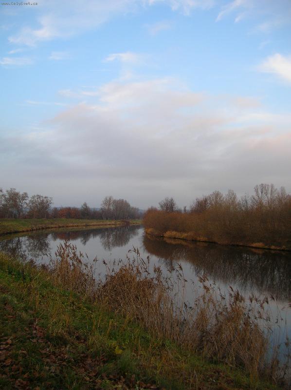 Foto: Podzimní Vltava-Vltava u Českých Budějovic