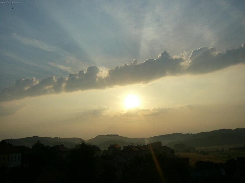 Foto: východ slunce Tmaň