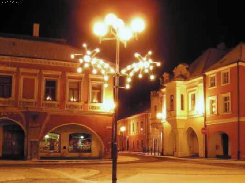 Foto: Kadaň v zimě-Náměstí v zimní noci