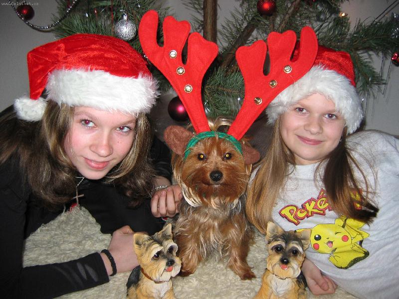 Foto: žádní falešní sobi...-Míša,Daniela a naši mazlíčci