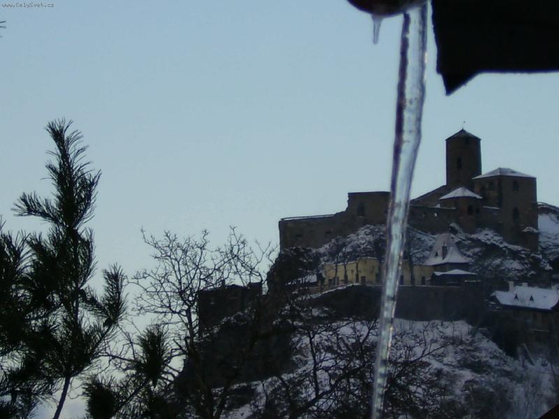 Foto: hrad Střekov-zimní podvečer