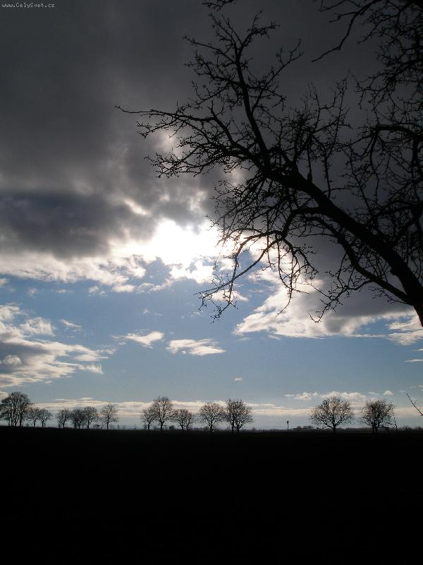 Foto: Chvíle před bouří-na tuhle fotku jsem čekala 1 měsíc