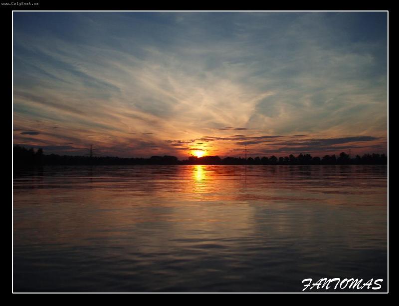Foto: Západ slunce-Západ slunce nad rybníkem na jihu čech
