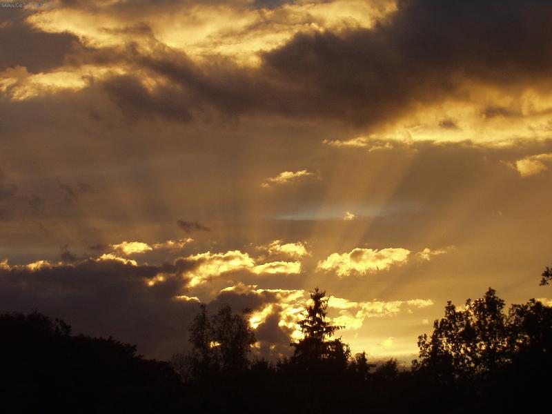 Foto: záře-západ slunce v zahrádkách u české lípy