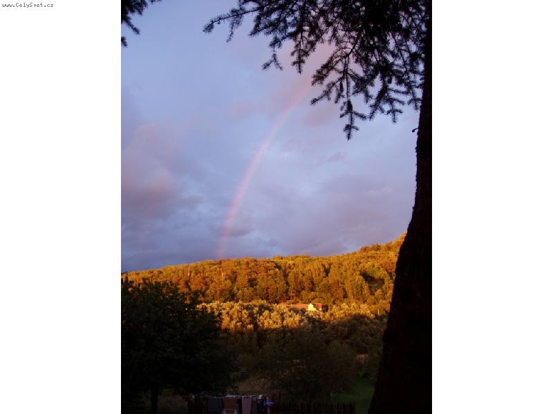 Foto: Duha...-pohled z okna