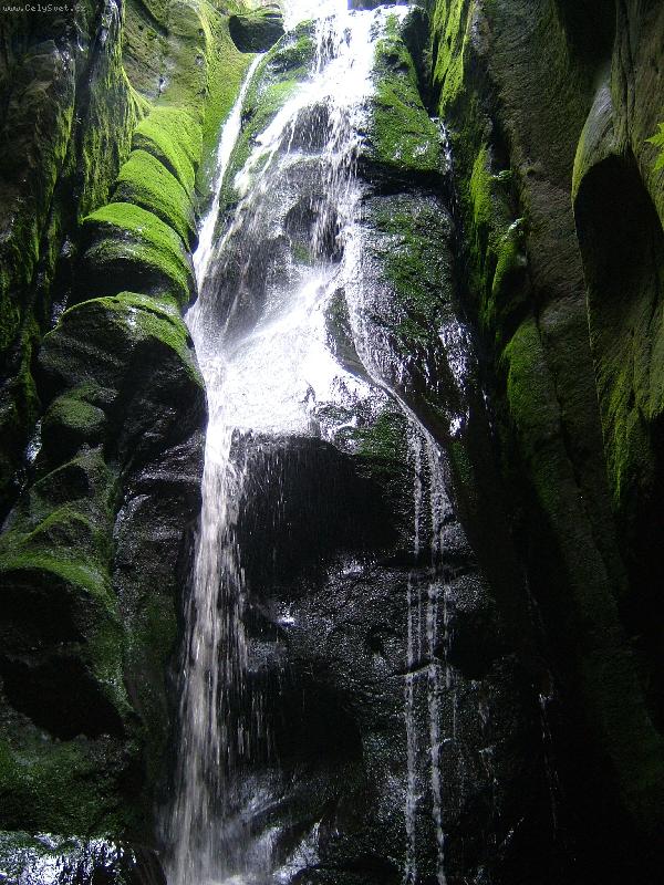 Foto: Adrpaské skály-vodopád...